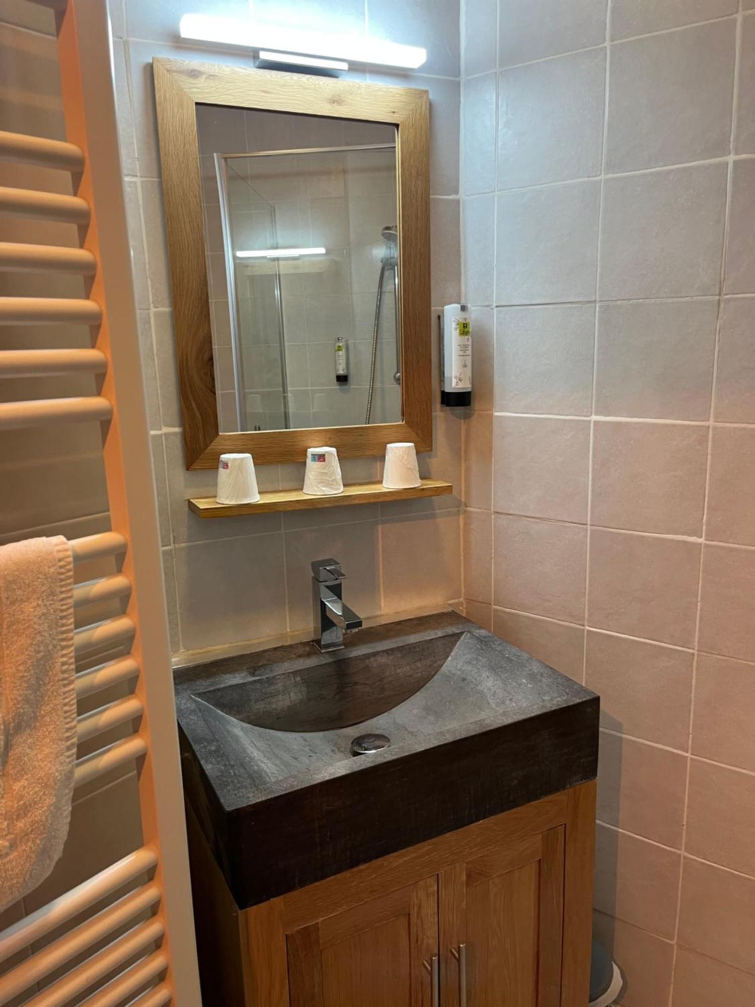 Logis Le Chalet Saint-Maurice-en-Trieves Екстер'єр фото