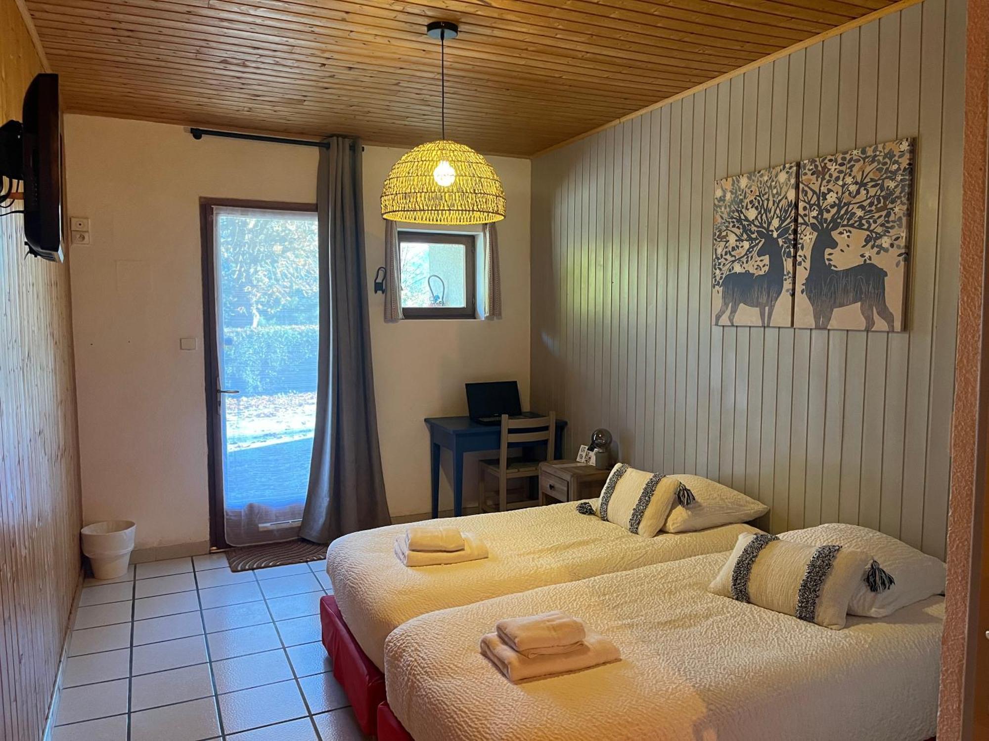 Logis Le Chalet Saint-Maurice-en-Trieves Екстер'єр фото