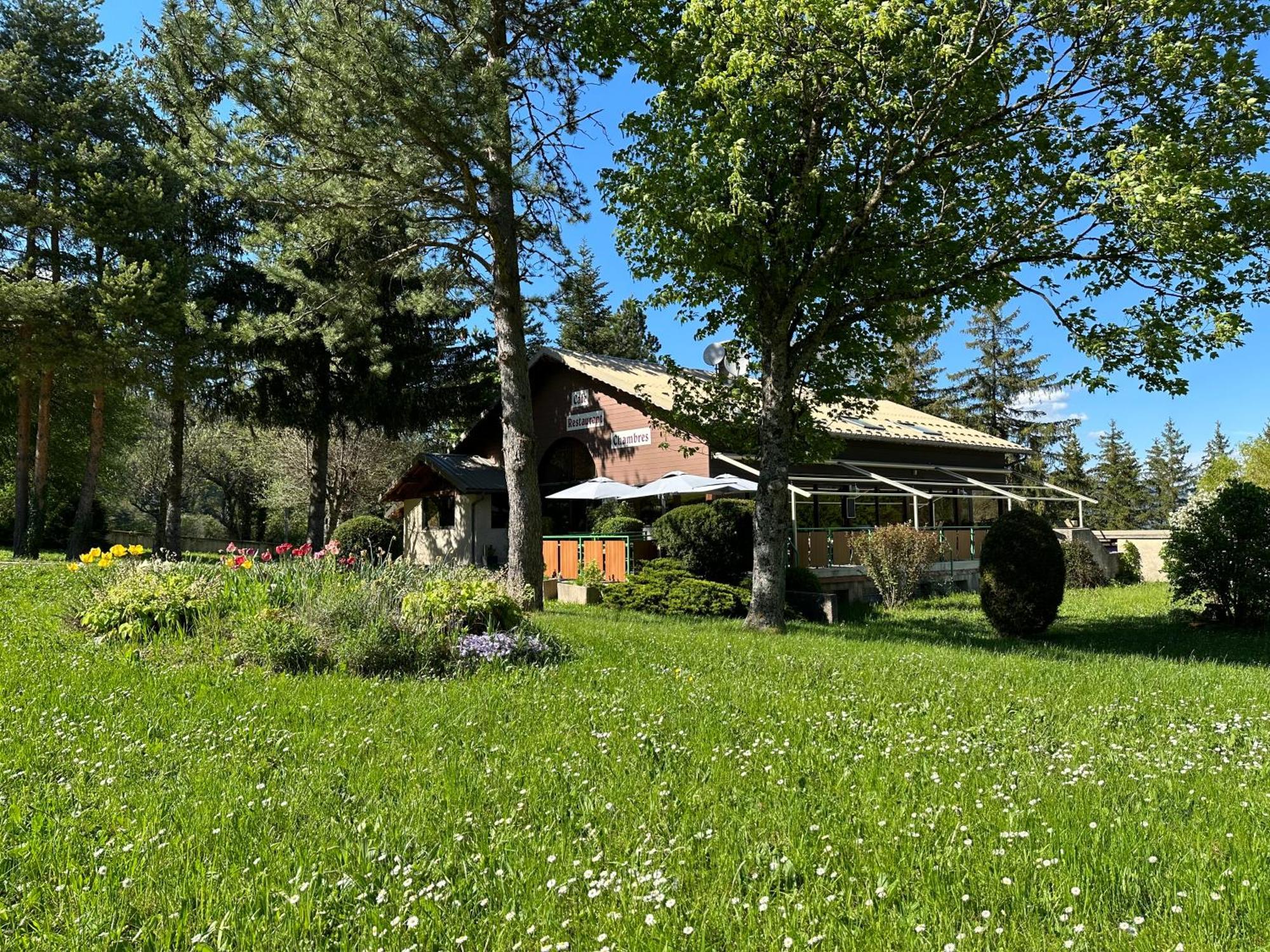 Logis Le Chalet Saint-Maurice-en-Trieves Екстер'єр фото