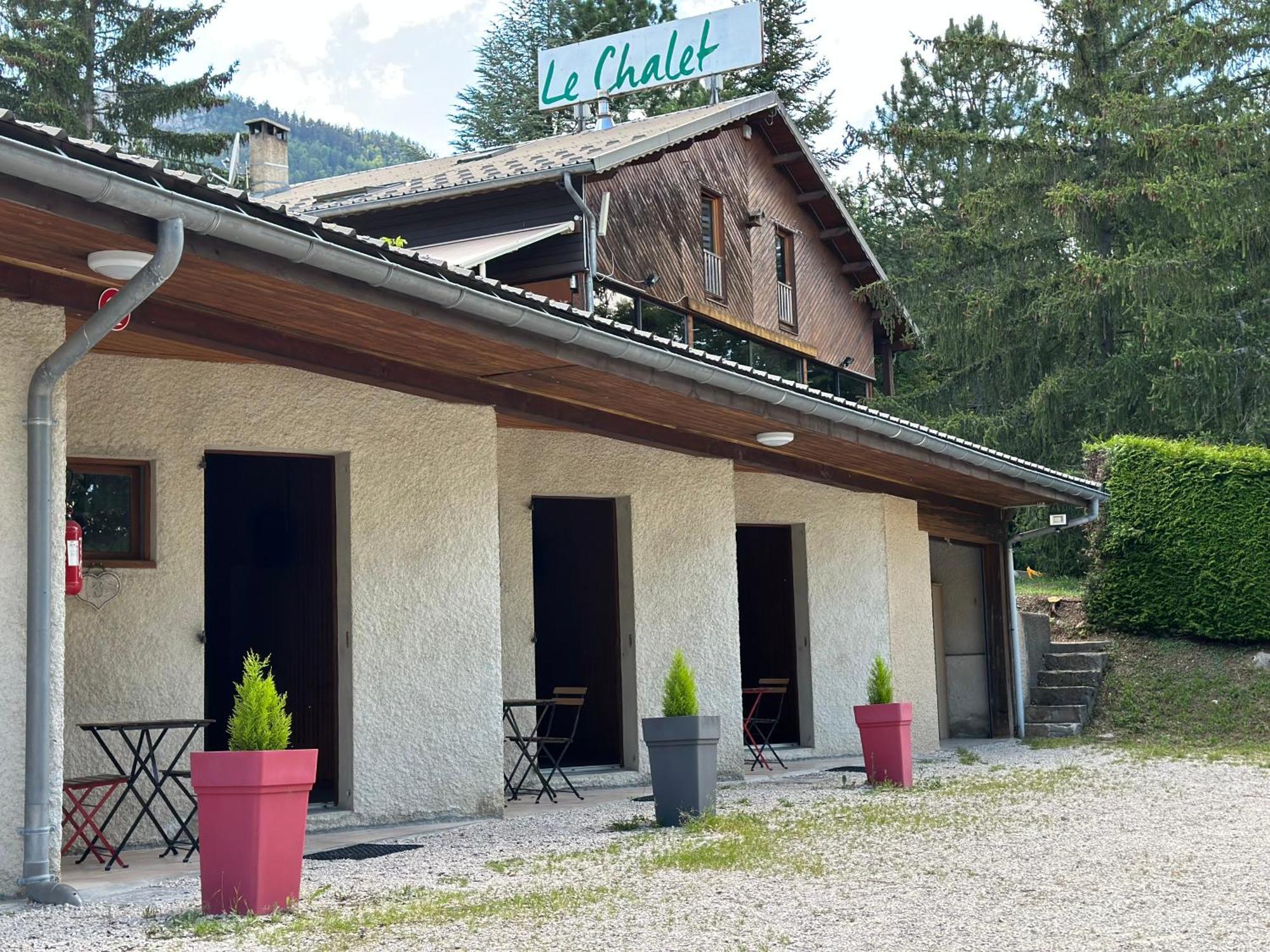 Logis Le Chalet Saint-Maurice-en-Trieves Екстер'єр фото